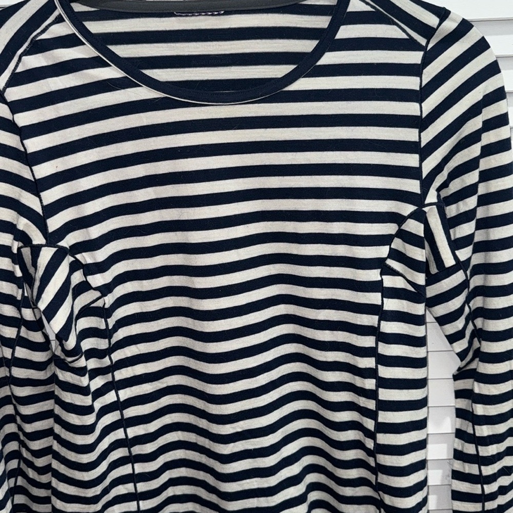 Patagonia Black and White Striped Long Sleeve Top